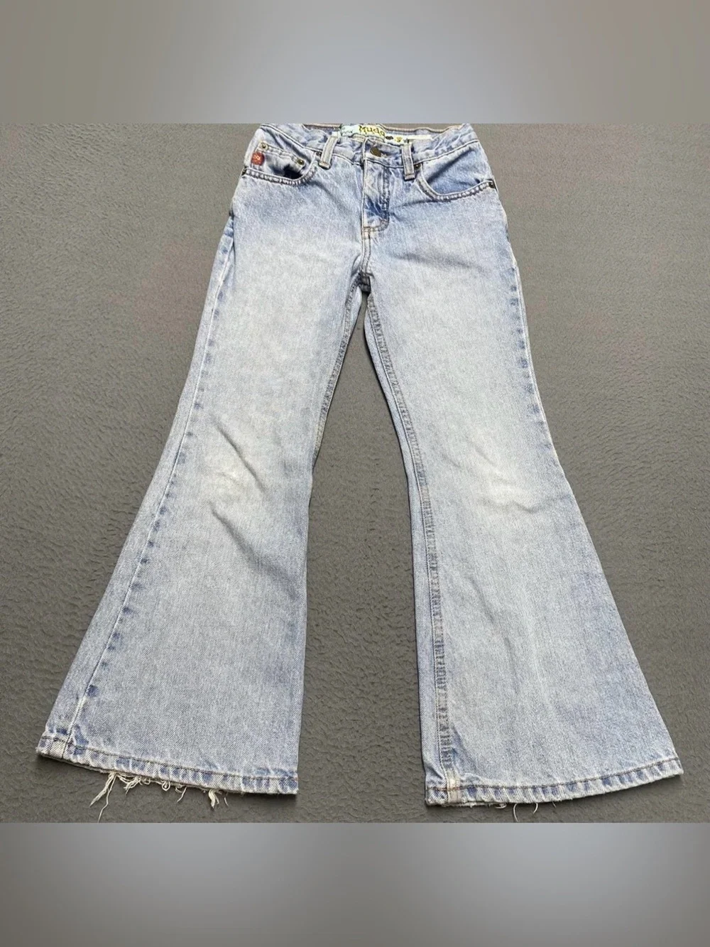VTG  Kids Mudd Jeans Girls size 8 Blue Light Wash Flared Distressed Embroidered